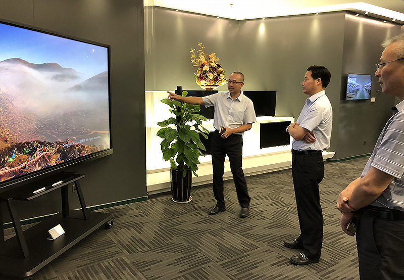 仲恺区委书记杨鹏飞一行参观6686体育首页惠南展厅